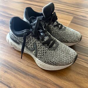 Nike Black and Grey FlyKnit Running Sneakers
